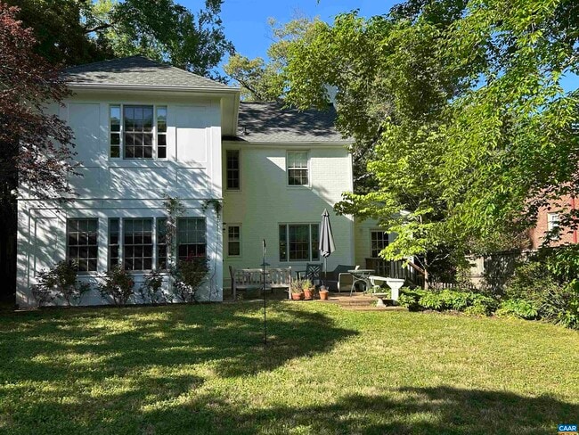 Photo - 1618 Oxford Rd