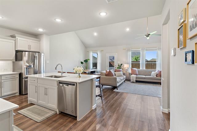 Photo - 132 Chase Creek Dr