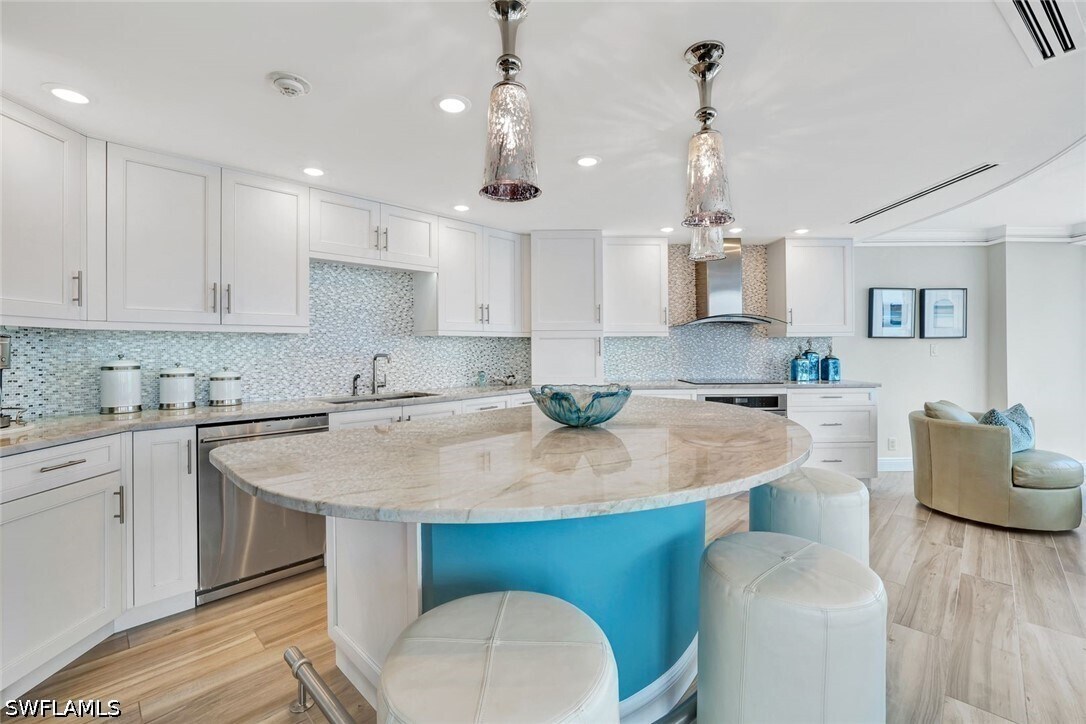 Photo - 4041 Gulf Shore Blvd N Unit 703