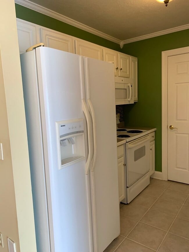 Photo - 330 Pin Oak Dr NW