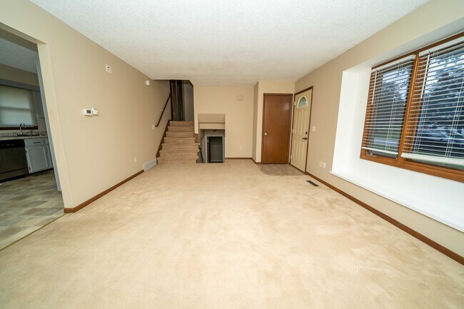 Photo - 211 5th St NW