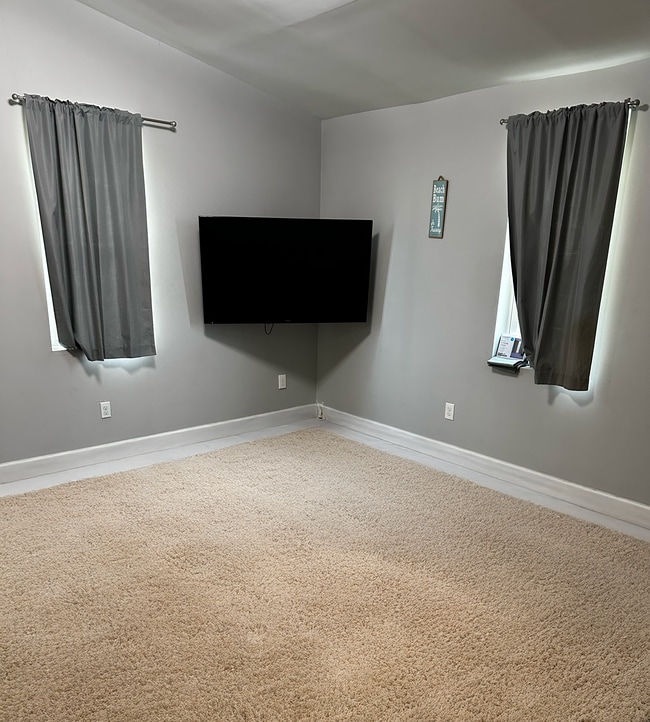 Master Bedroom - 1511 Odell Ave Casa