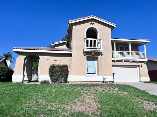11811 Columbia Ct