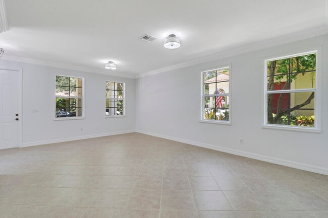 Photo - 112 Dunmore Dr