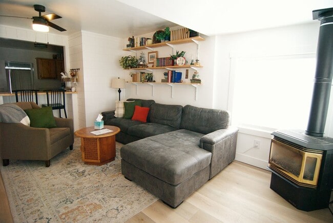 Photo - Cozy 4 Bed, 2 Bath Home in Ucon!