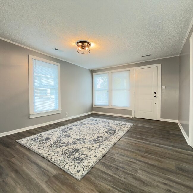 Photo - 4320 Wallace St