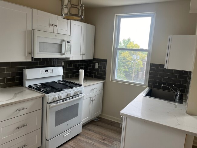 Photo - 201 16th St Unit Apt.3