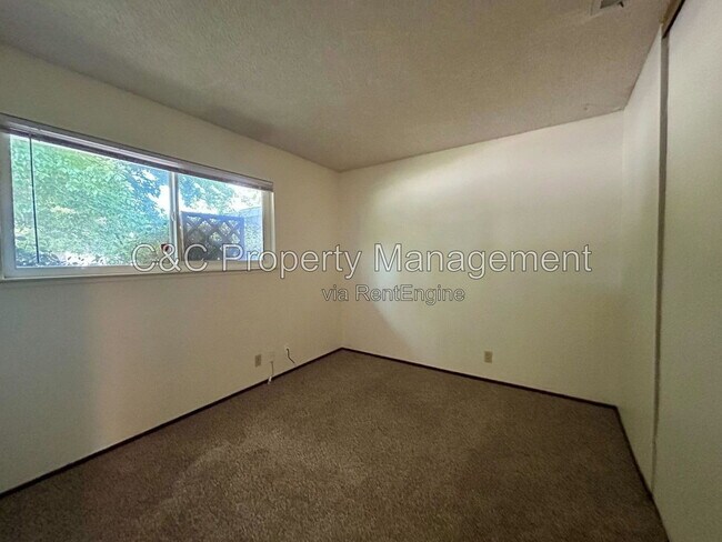 Photo - 258 Yellowstone Dr