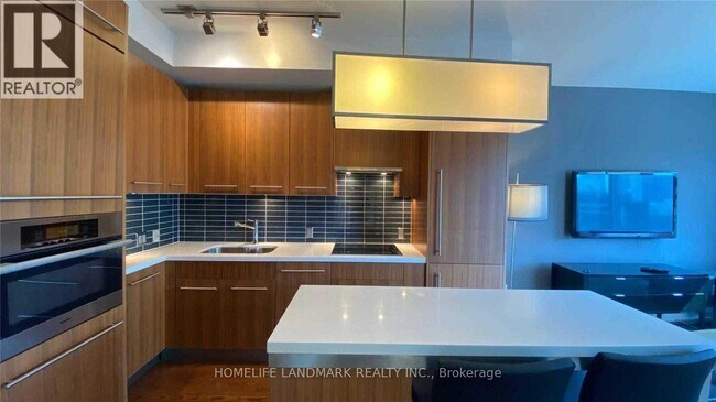 80 John St Unit 1108