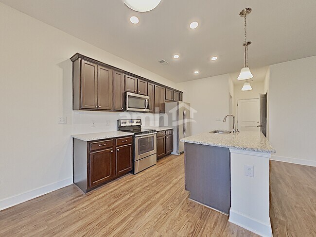 Photo - 4321 Longfellow Dr