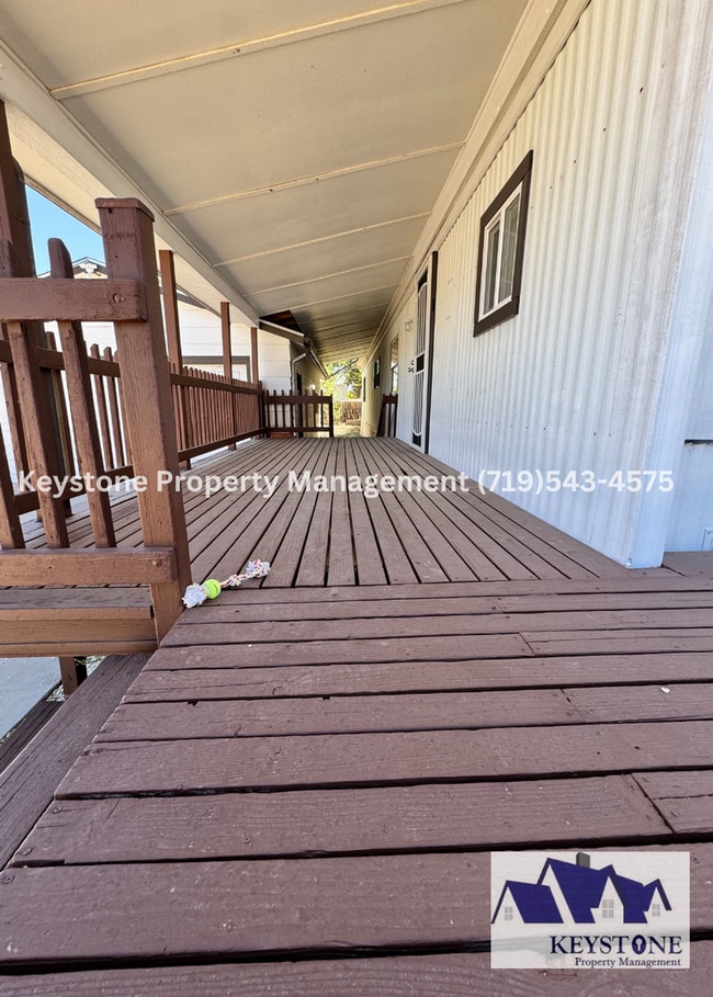 Photo - Spacious 2 Bed / 2 Bath Home with Oversized Garage & Updates Throughout $1200/$1200