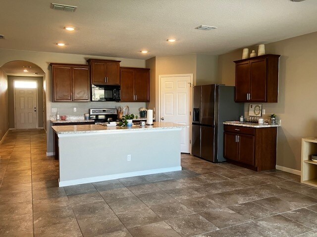 Photo - 2240 Arlington Dr SW