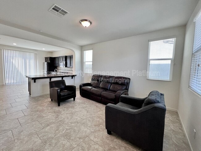 Photo - 3584 Significant Way