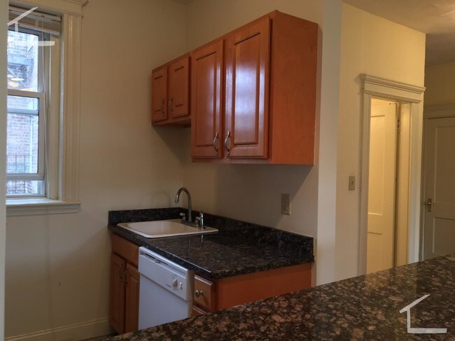109 Queensberry St Unidad 10