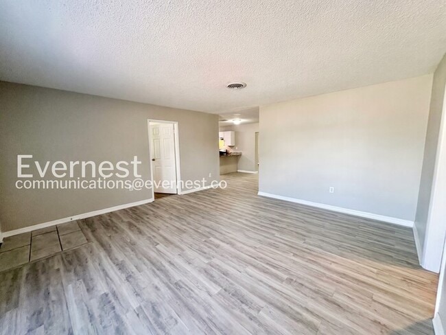 Photo - 3Bed / 2Bath Spacious Single Family Home with Modern Amenities / Available Soon!