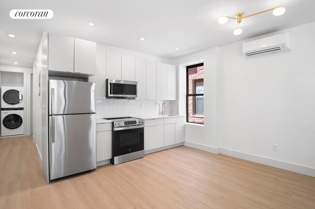 Building Photo - 972 Montgomery St Rental