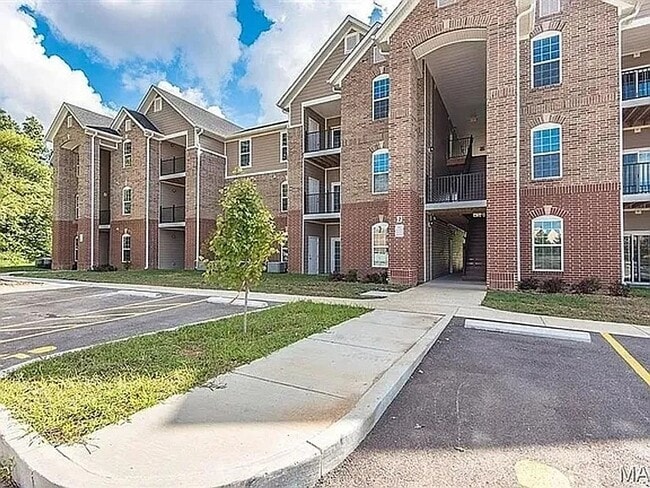 Building Photo - 135 Harmony Meadows Ct Unit 135