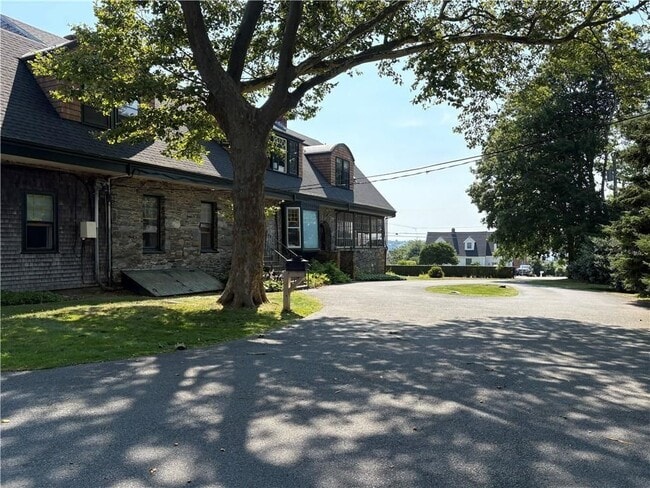 Photo - 438 Wolcott Ave