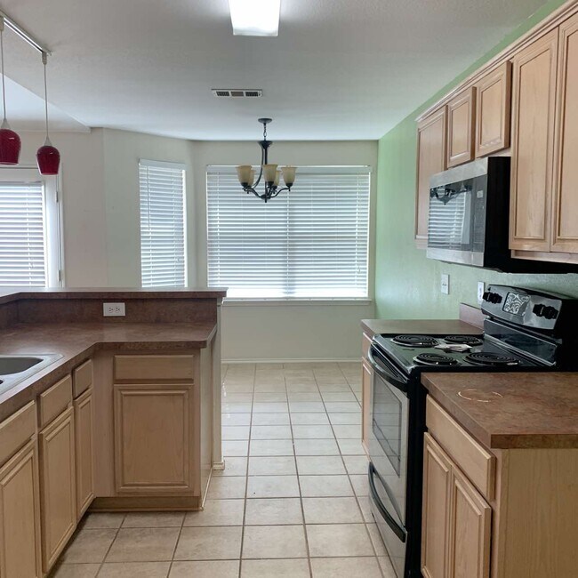 Photo - 208 N Rolling Meadow Dr