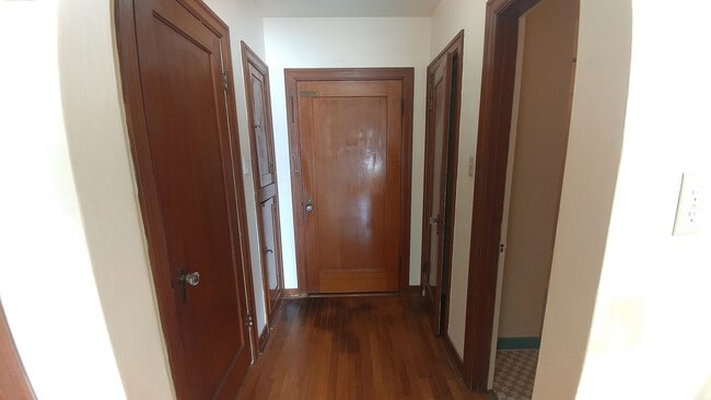 Photo - Hillcrest Apartments