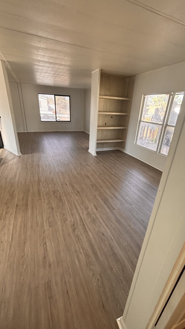 Photo - 4005 Lum Ave