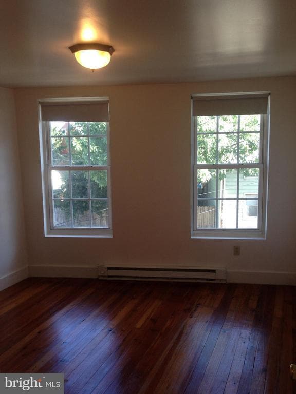 Building Photo - 514 W South St Rental