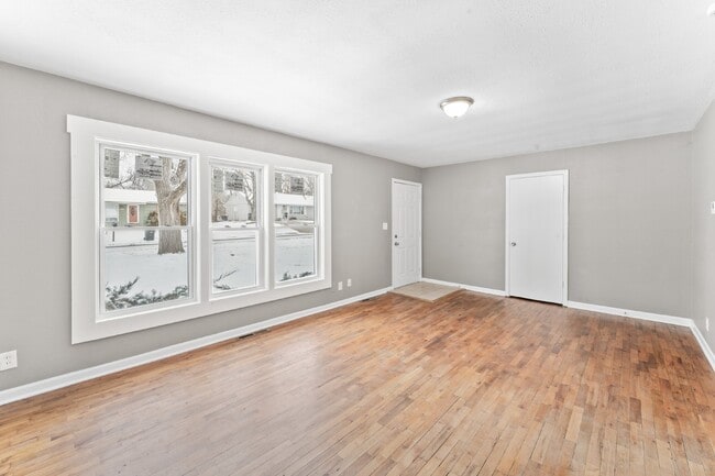 Photo - 2 Bedroom Home with Spacious Fenced In Yard! 1st Month's Rent is Free!*