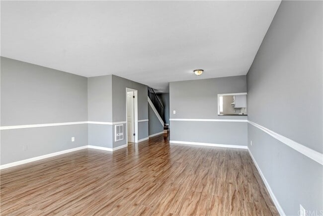 living room - 730 N Eucalyptus Ave Unit 730 N Eucalyptus Ave