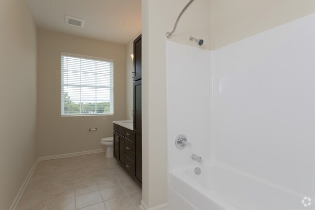 1BR, 1BA - 650 SF