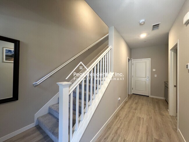 Photo - Updated 4bd/3.5ba Natomas Home with Garage!