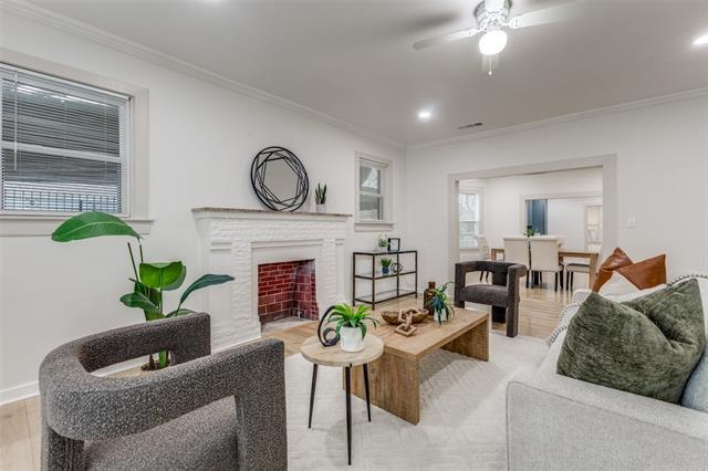 Photo - 922 Cristler Ave