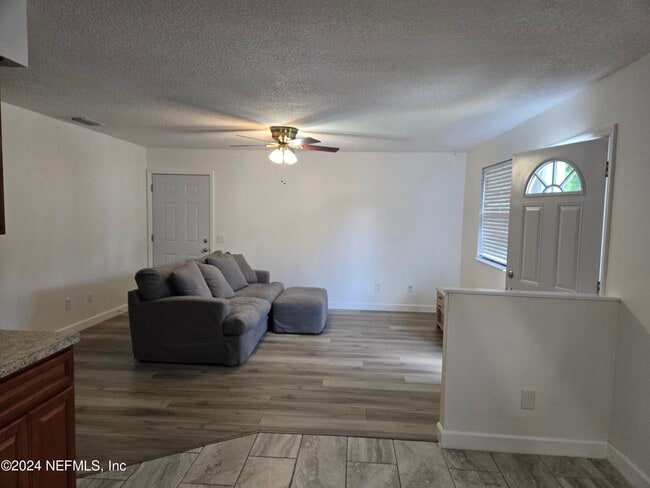 Photo - 1055 Stocks St