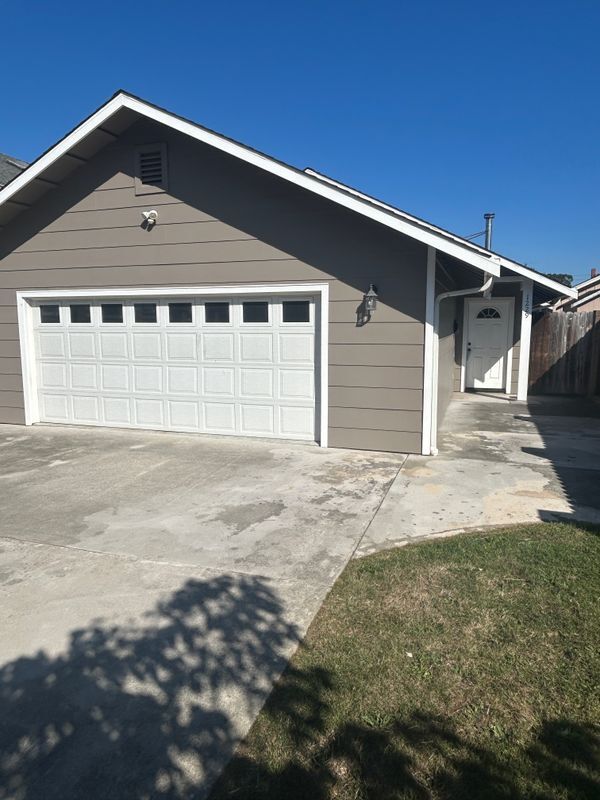Photo - 1229 Cousins St