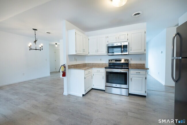 426 Main St Unidad H