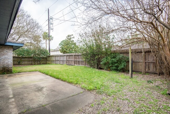 Building Photo - 12034 Paddock Way