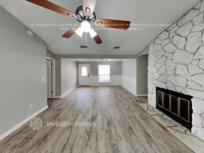 Photo - 10393 Arrow Lakes Dr E