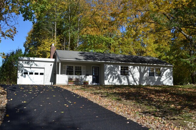 Building Photo - 57 Hazelton Cir Rental