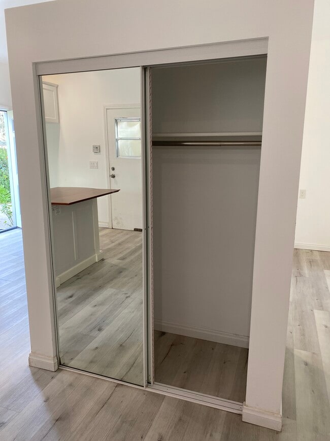 Photo - 1516 Hillside Dr