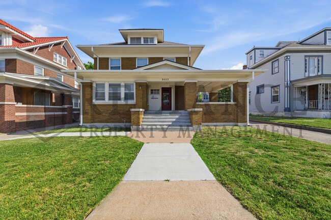 Building Photo - 3422 E Douglas Ave Unit 1 - 1