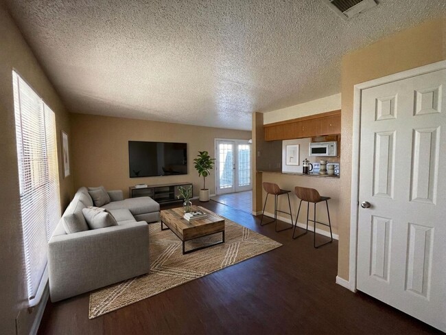 Building Photo - 1102 Covey Ln Unit # D