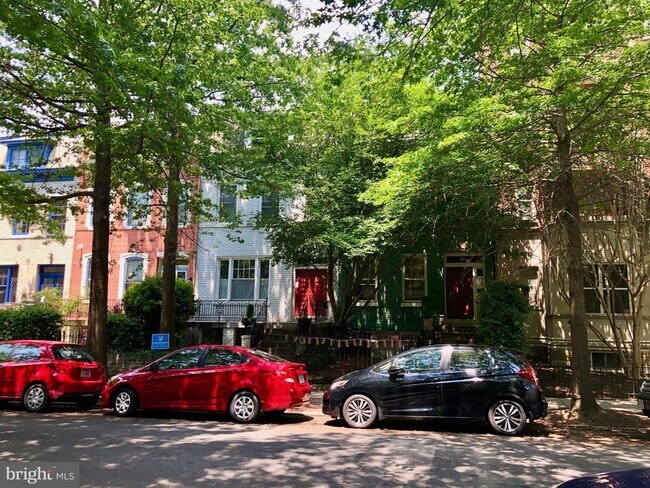 Photo - 1745 Lanier Pl NW