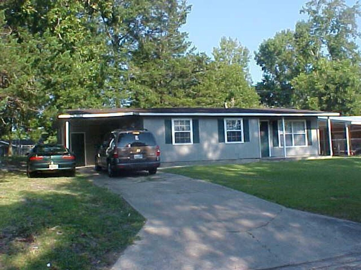 Photo - 906 Kings Rd House