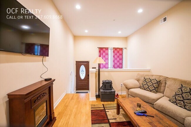 Photo - 2209 League St