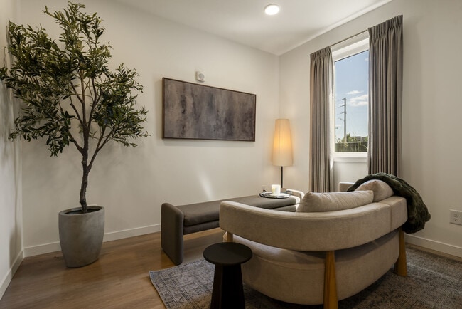 Photo - Delux WeHo