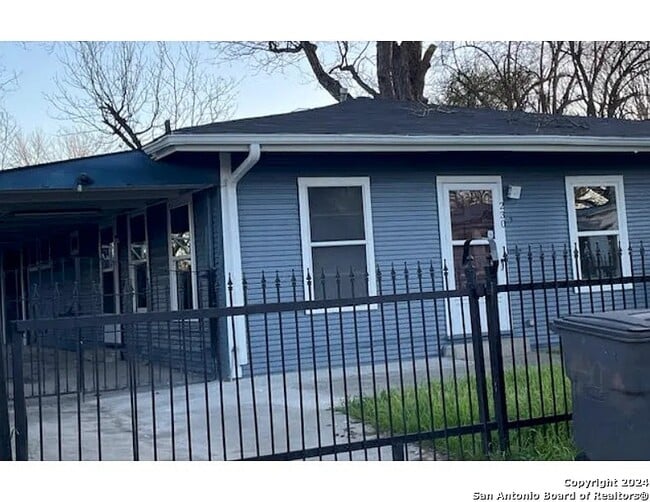 Photo - 230 E Hafer Ave