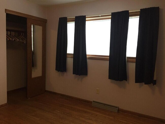 Photo - 4815 Woodland Ave