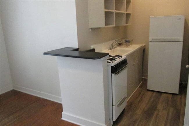 Photo - 704 W 22nd St