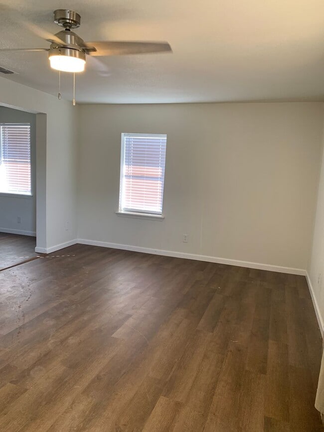 Photo - 1117 S Lea St