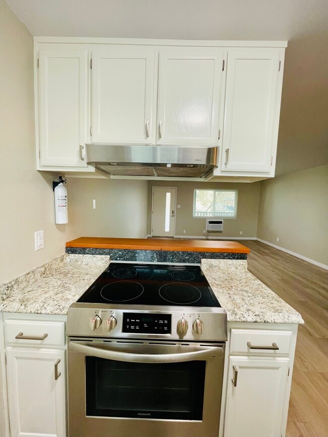 Studio 420 SQ FT - Brio Apartments