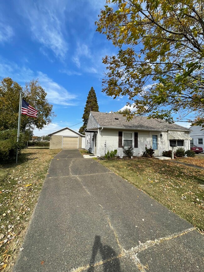 Photo - 3331 Ridgewood St